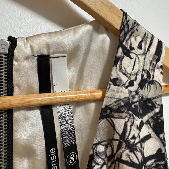 Black and White Abstract Print Dress - Picture 2 of 5